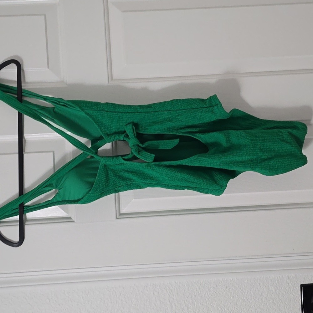 Becca Green One Piece Swimsuit Sz Med Nwt - Picture 3 of 6